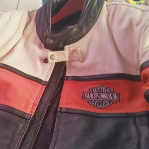 HD Jacket it a M size